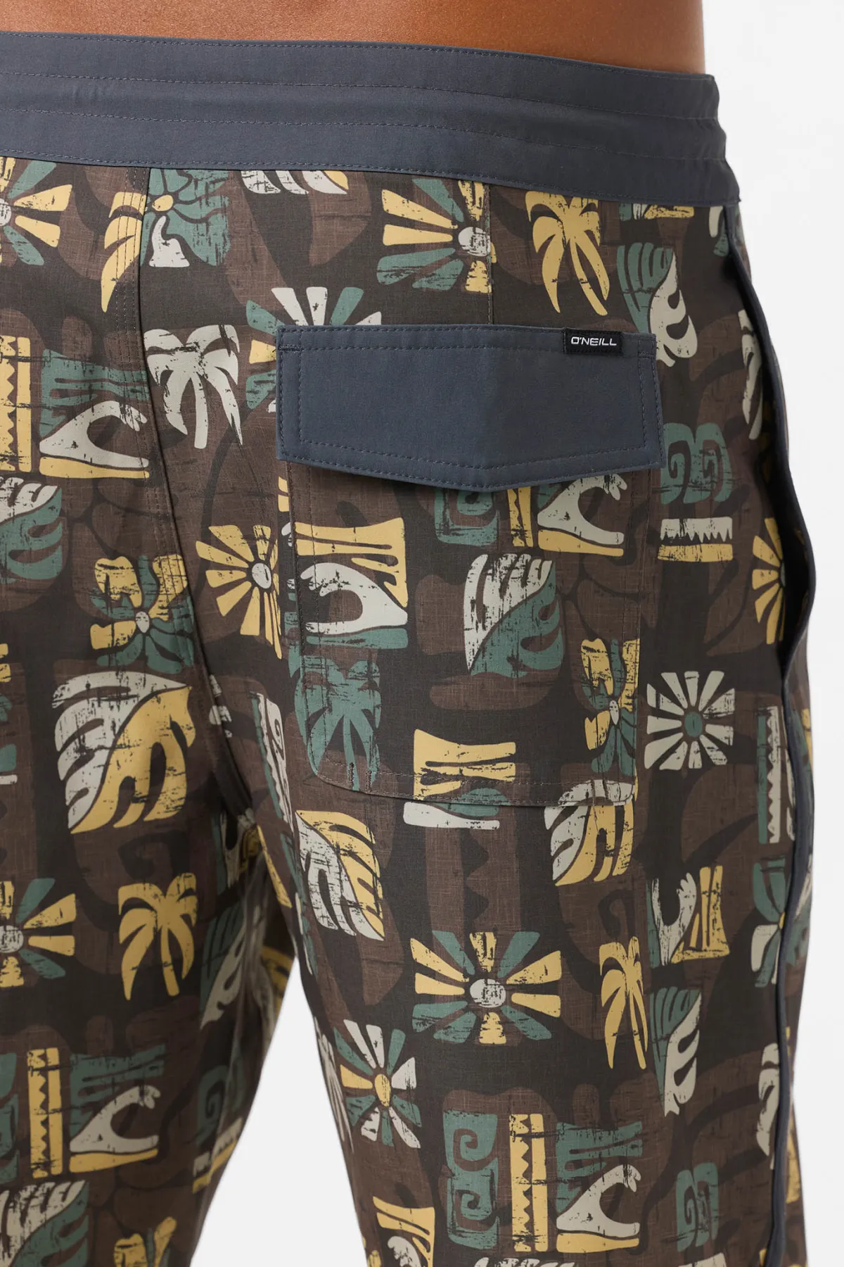 Mid Length^O'Neill Cruzer Scallop 18" Boardshorts - | turkish coffee