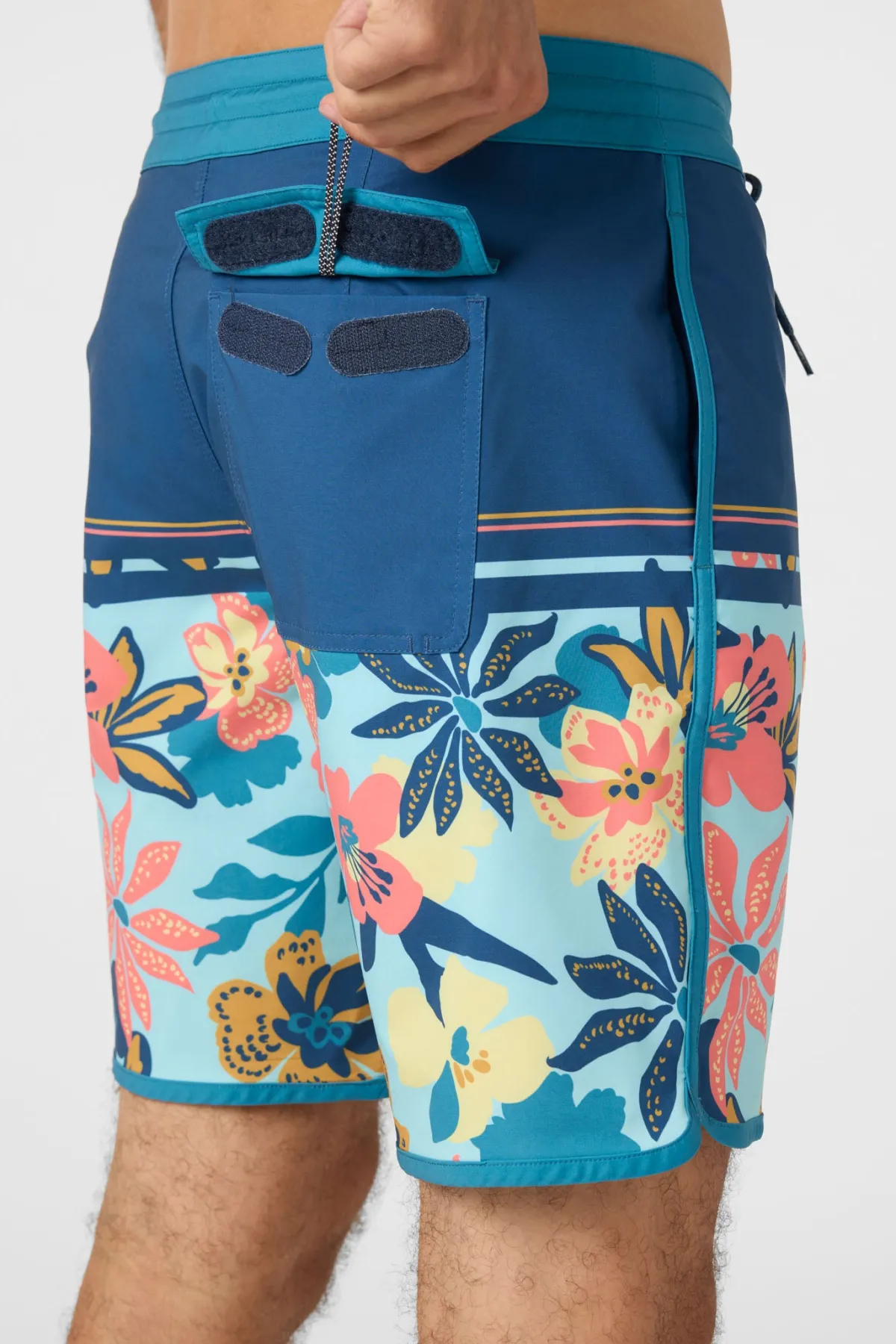 Short Length^O'Neill Cruzer Scallop 18" Boardshorts - | indigo