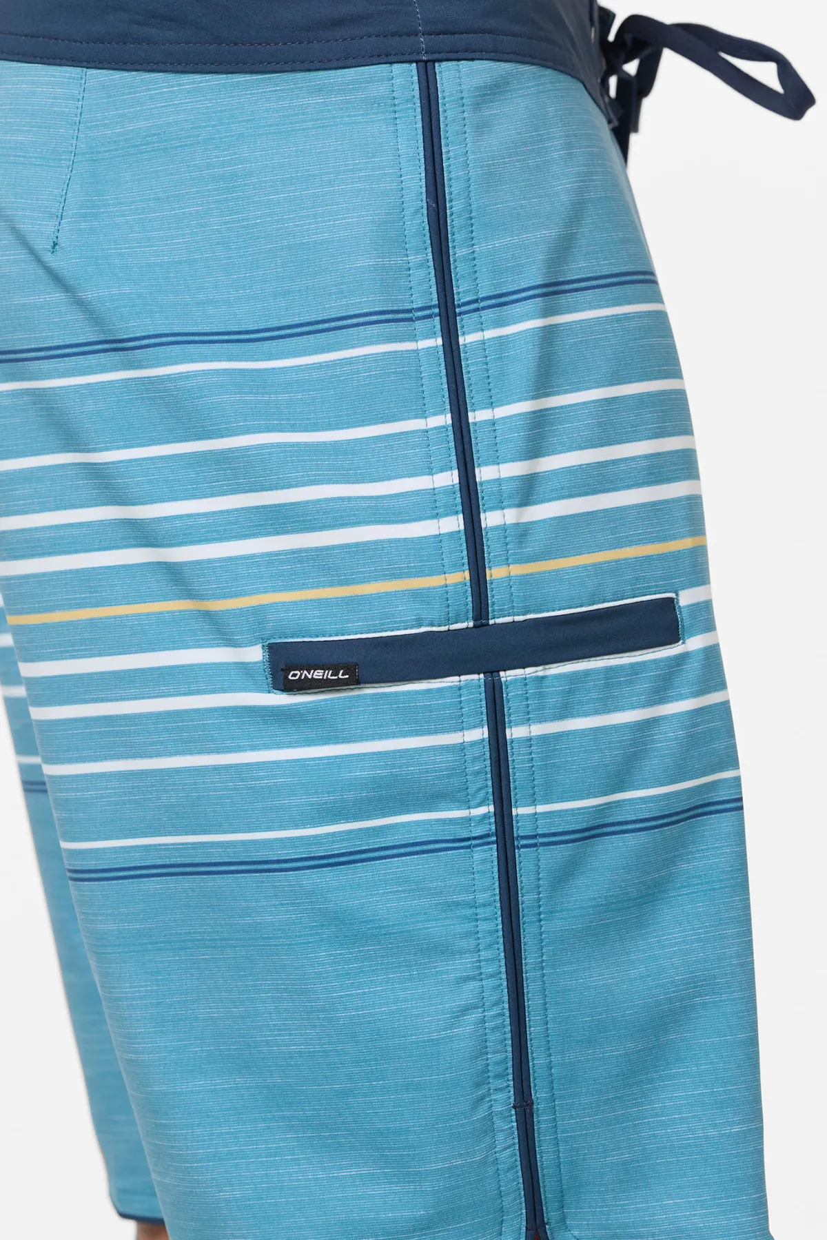 Performance|Mid Length^O'Neill Hyperfreak Heat Stripe Scallop 18" Boardshorts - | stormy