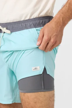 Shorts^O'Neill Perform Light Lined Elastic Waist 17