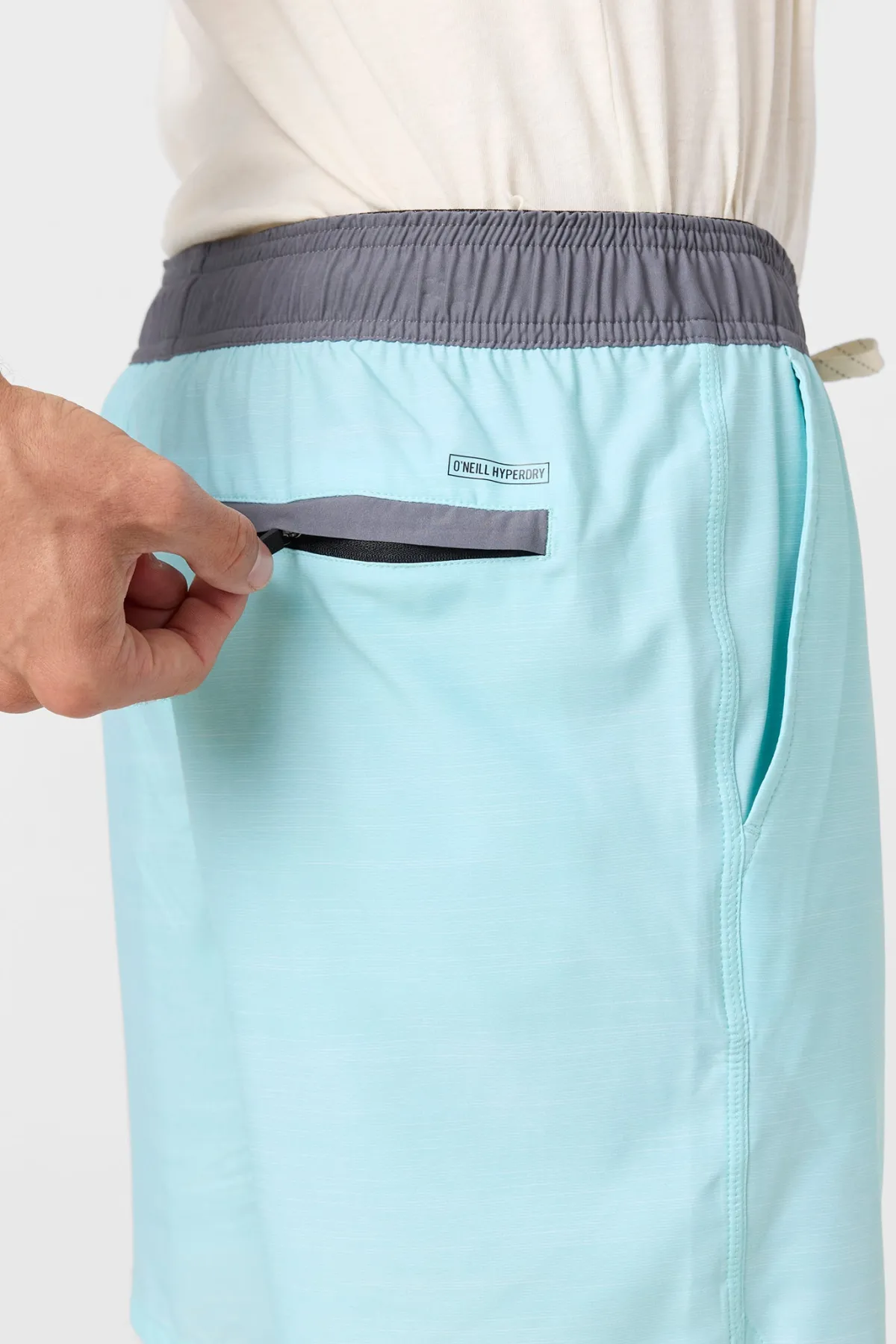 Shorts^O'Neill Perform Light Lined Elastic Waist 17" Hybrid Shorts - | pastel turquoise