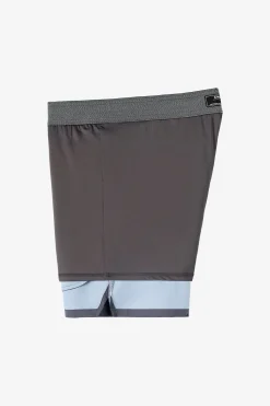 Shorts^O'Neill Perform Light Lined Elastic Waist 15