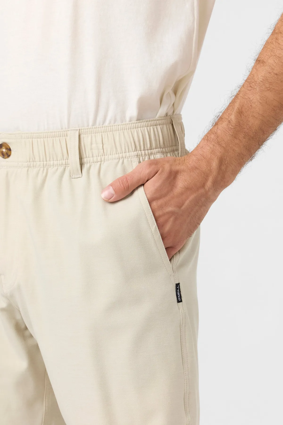 Shorts^O'Neill Reserve Light Check Scallop Elastic Waist 18" Hybrid Shorts - | lt khaki