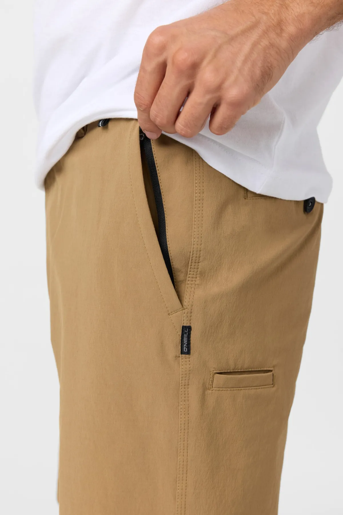 Shorts^O'Neill TRVLR Cargo 20" Hybrid Shorts - | dark khaki
